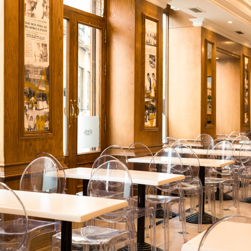 cafeteria alhambra en el interior